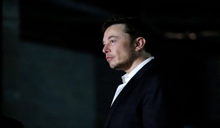 Elon Musk Raises Concerns about AI Development, Calls for a Time-Out