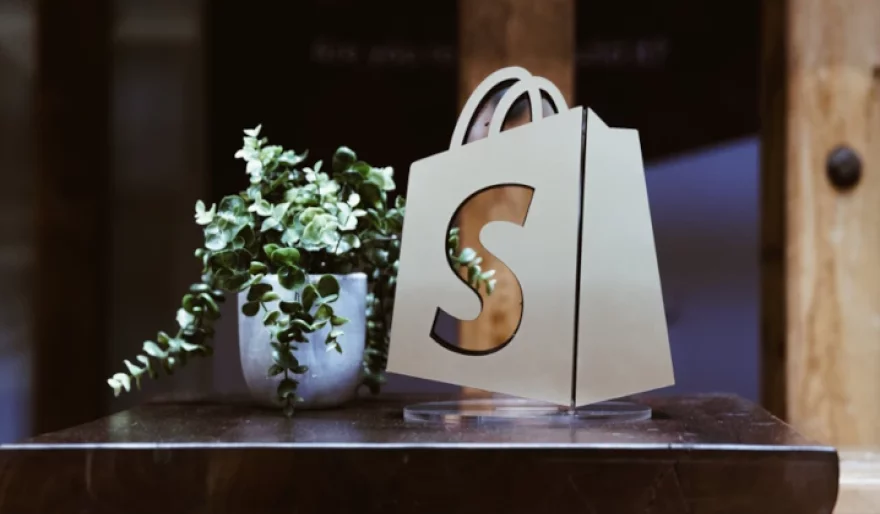 Shopify Magic: The New Generative AI Brand That Will Change the Way You Do Business