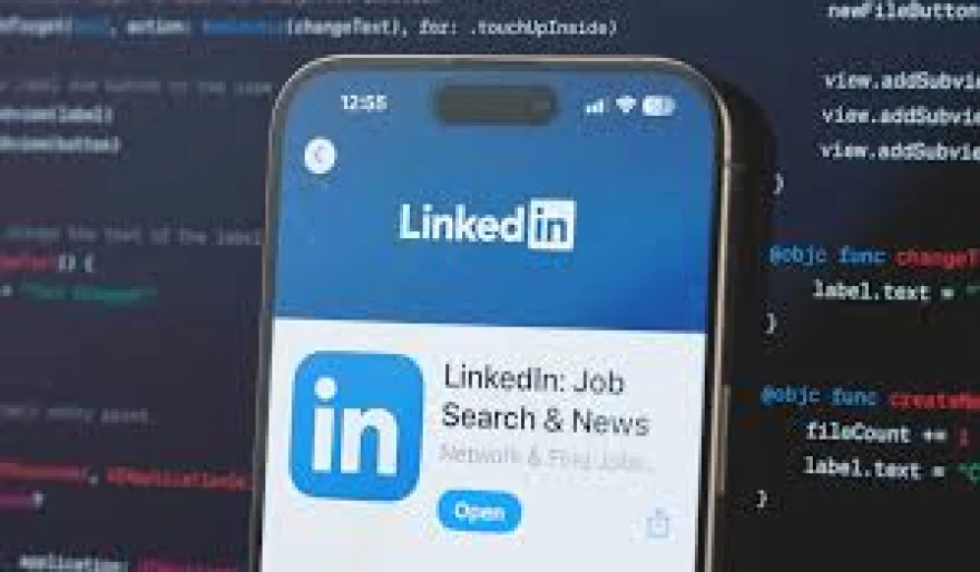 LinkedIn Halts Collection of UK Users' Data for AI