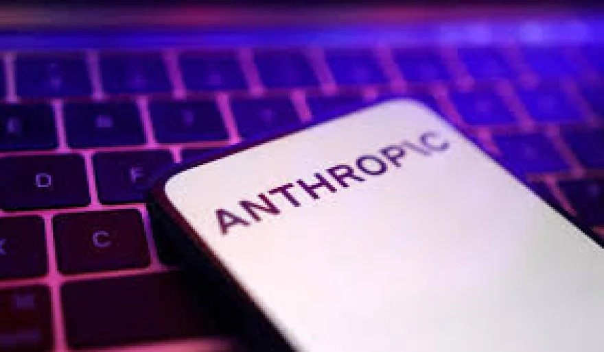 Anthropic’s latest AI update enables the system to independently operate a computer.